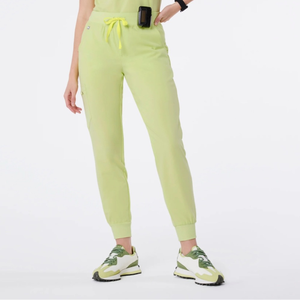Figs Women's Sea Mist Jogger and Top